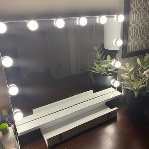 Vanity Mirror With Lights
